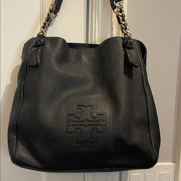 Tory Burch Handbags - Tory Burch Black Pebbled Leather Shoulder Bag